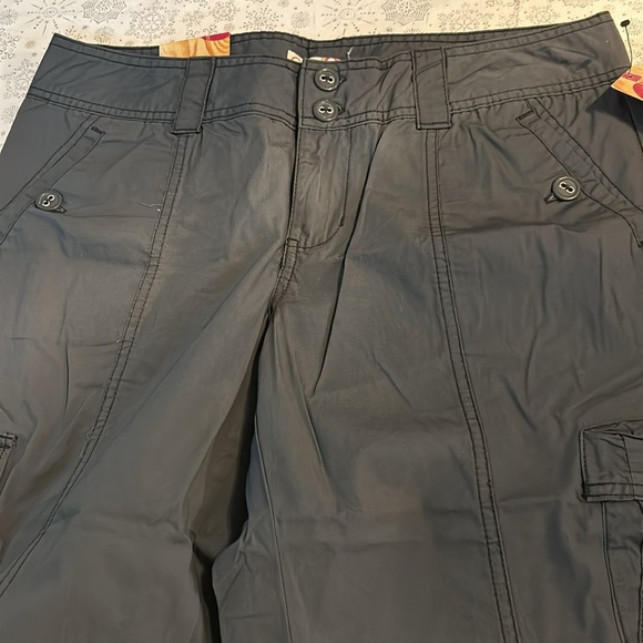 NWT 2 pair OP Rouched crop - Picture 6 of 9